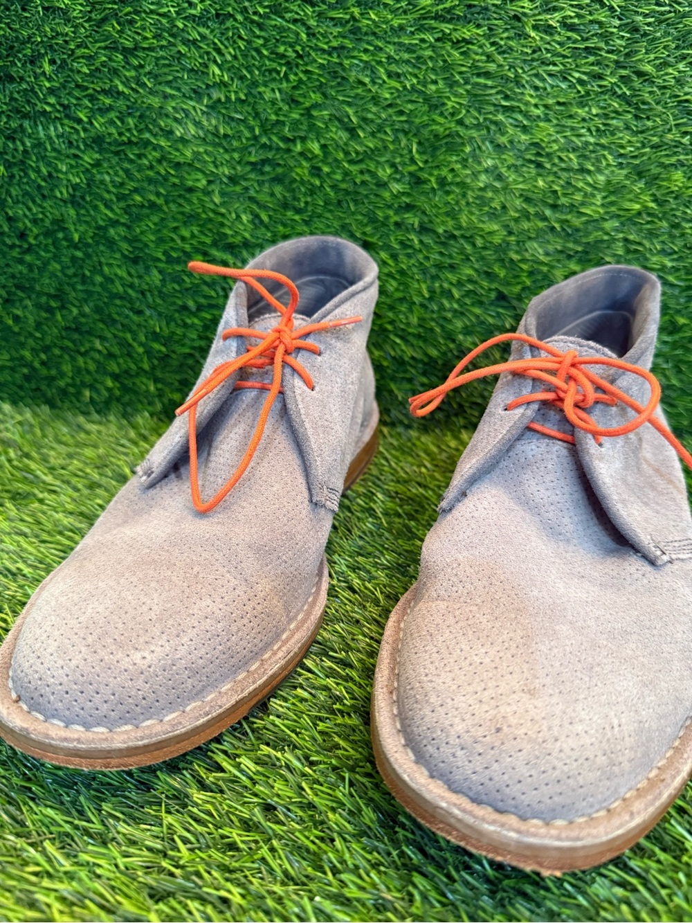 Cole Haan Men's Gray Suede Chukka Boots with Orange Laces size 8 wide